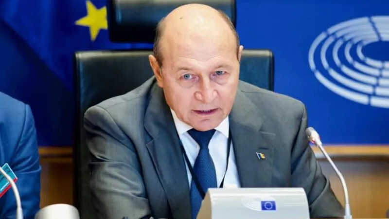 Băsescu cere restricții „ca pe vremuri” la combustibil și avertizează asupra unei crize. Ce spune despre Donald Trump