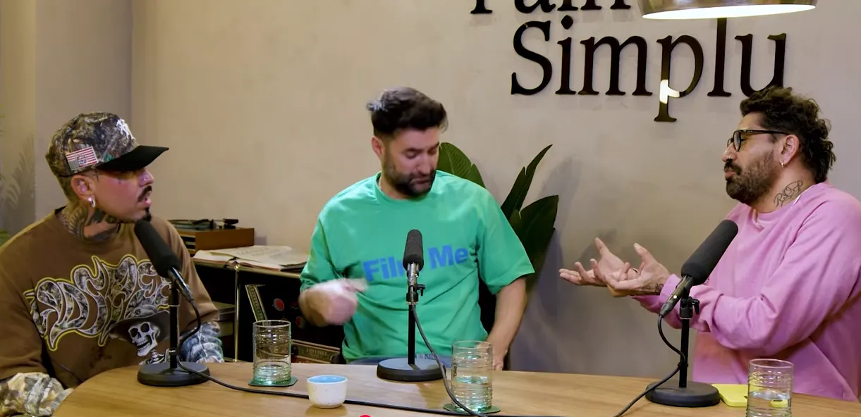 Cum s-au certat și cum s-au împăcat Smiley, Connect-R și Alex Velea. Secrete nespuse până acum 3 Cum s-au certat și cum s-au împăcat Smiley, Connect-R și Alex Velea. Secrete nespuse până acum