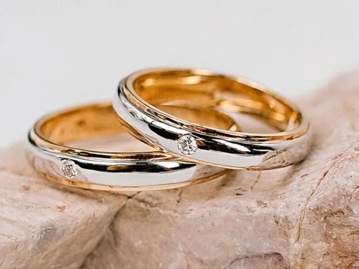 Bancuri. Mireasa către soacră: cum să-mi păstrez verigheta curată? Leșini de râs