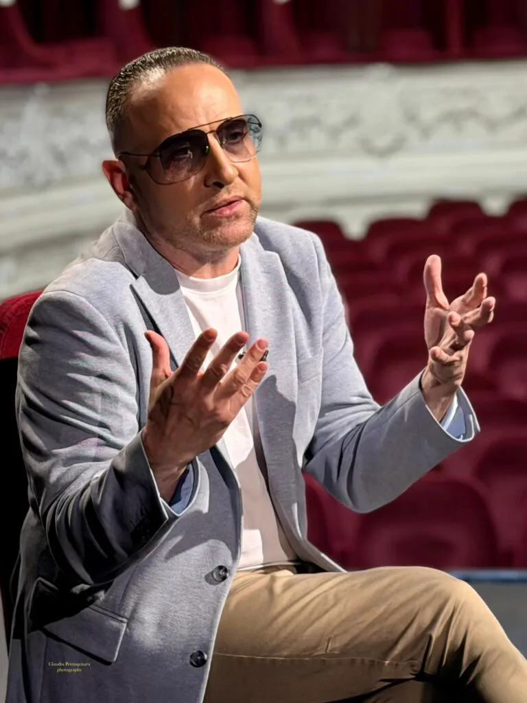 razvan mazilu in teatru