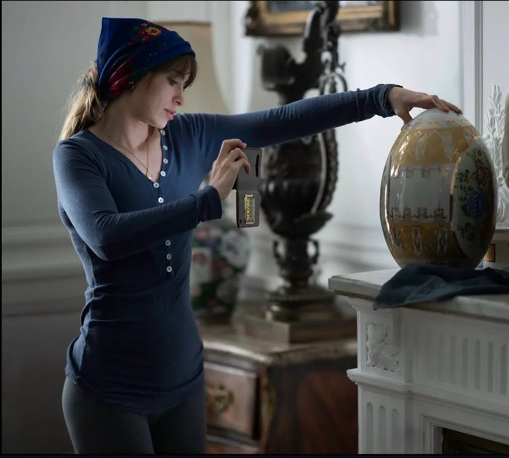 Aplauze fără sfârșit pentru Radu Jude la Cannes. Primul său film în limba franceză a impresionat sala - Video