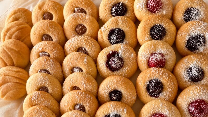 Rețetă de biscuiți cu gem. Claudia Pătrășcanu și-a cucerit copiii cu acest desert simplu
