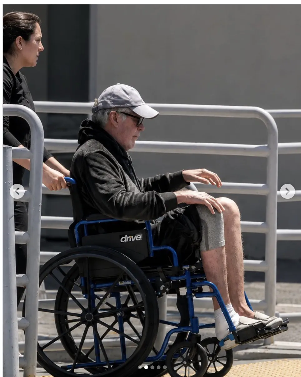 David Hasselhoff, apariție tristă la 73 de ani. Actorul din „Baywatch”, dus în scaun cu rotile 