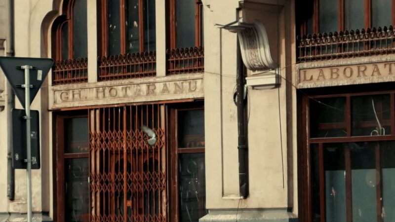 Casa care încă miroase a leacuri vechi. Muzeul farmaciei are o poveste uimitoare
