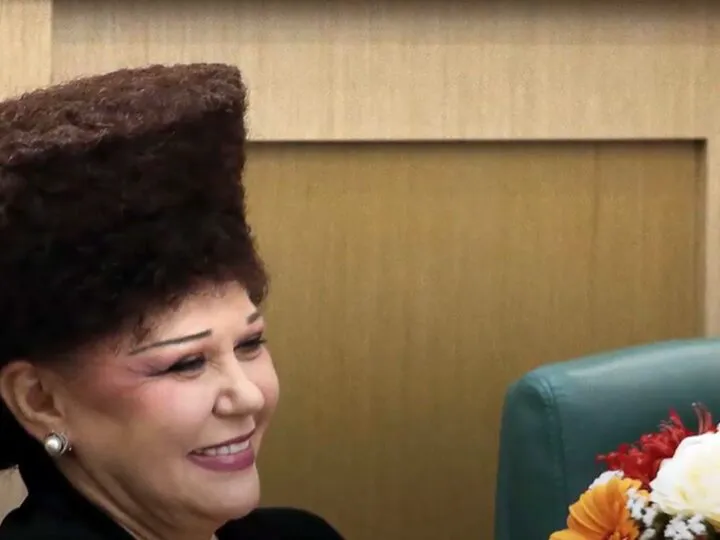 O fostă senatoare din Rusia, comparată cu personaje din Star Trek. Povestea din spatele celebrei coafuri a Valentinei Petrenko