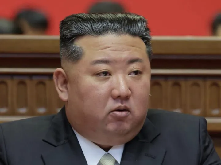 A dispărut pe un munte din China. După 12 ani, au apărut indicii că îl învăța engleză pe Kim Jong Un