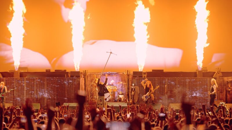 Concertul Iron Maiden dă traficul peste cap în București. Umbrelele, interzise pe Arena Națională, deși se anunță ploi și vijelii