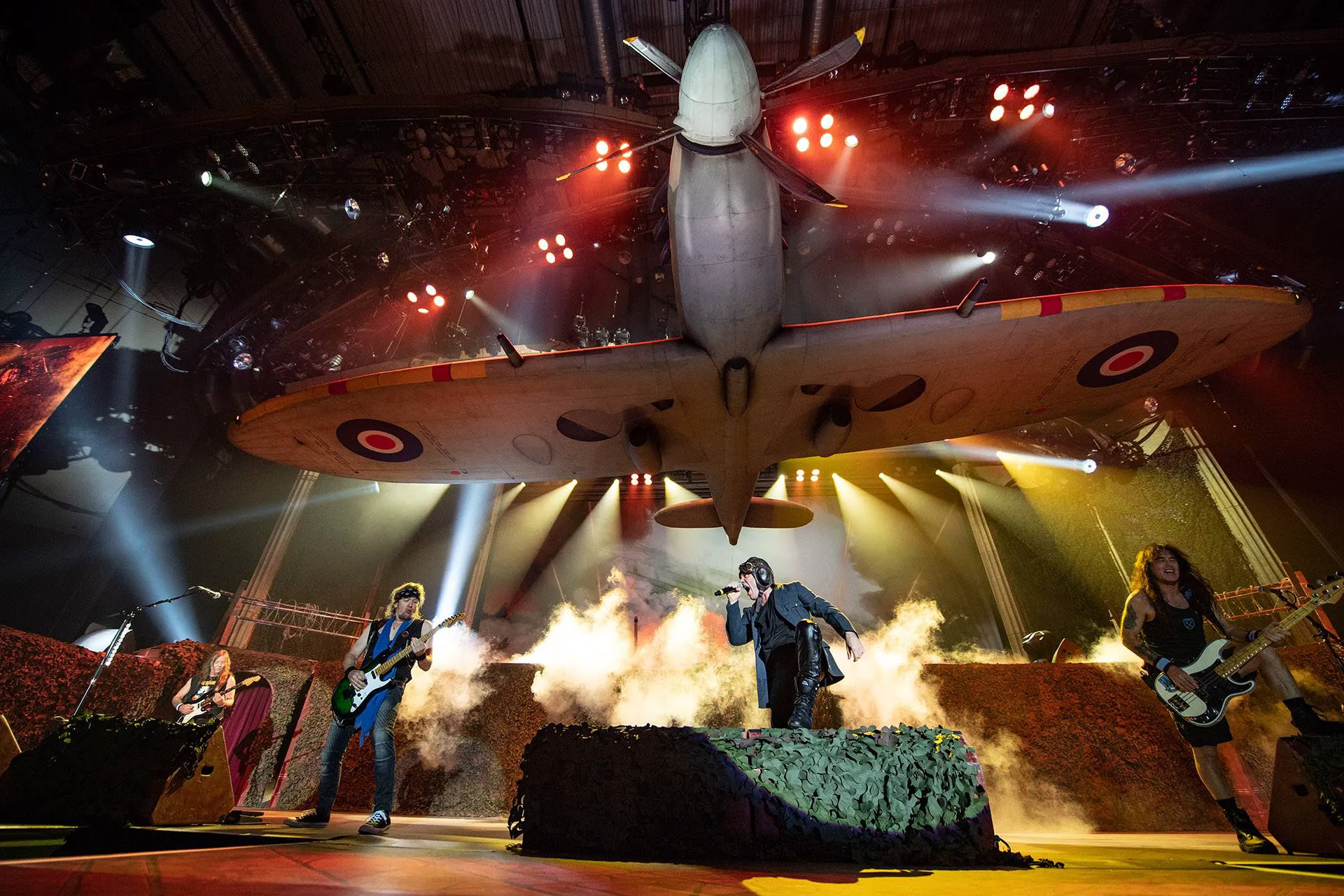 Concertul Iron Maiden dă traficul peste cap în București. Umbrelele, interzise pe Arena Națională, deși se anunță ploi și vijelii