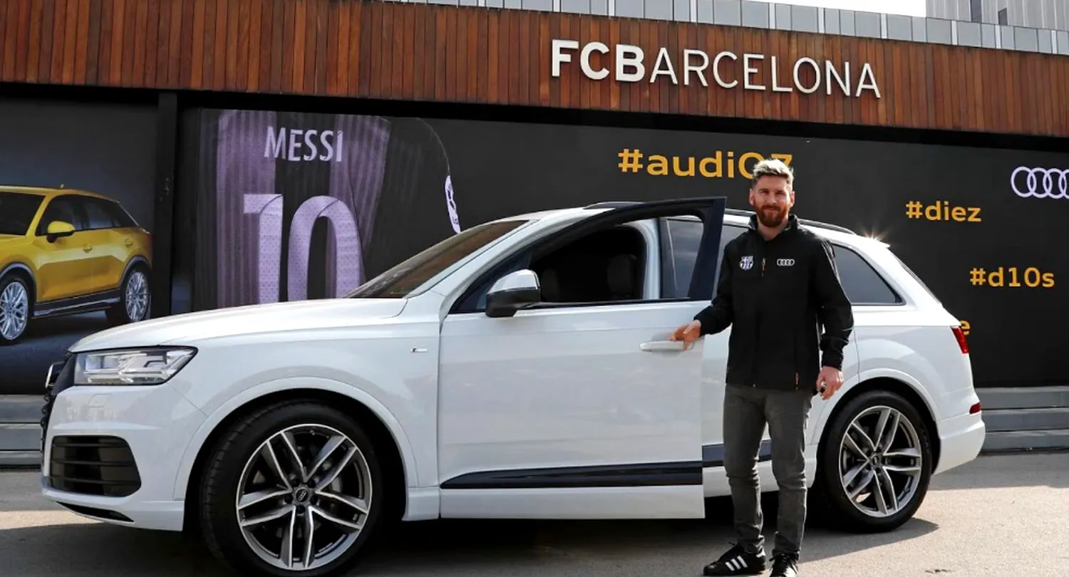 Cristiano Ronaldo, primul miliardar din istoria fotbalului. Are 40 de mașini de lux pe care nu le conduce
