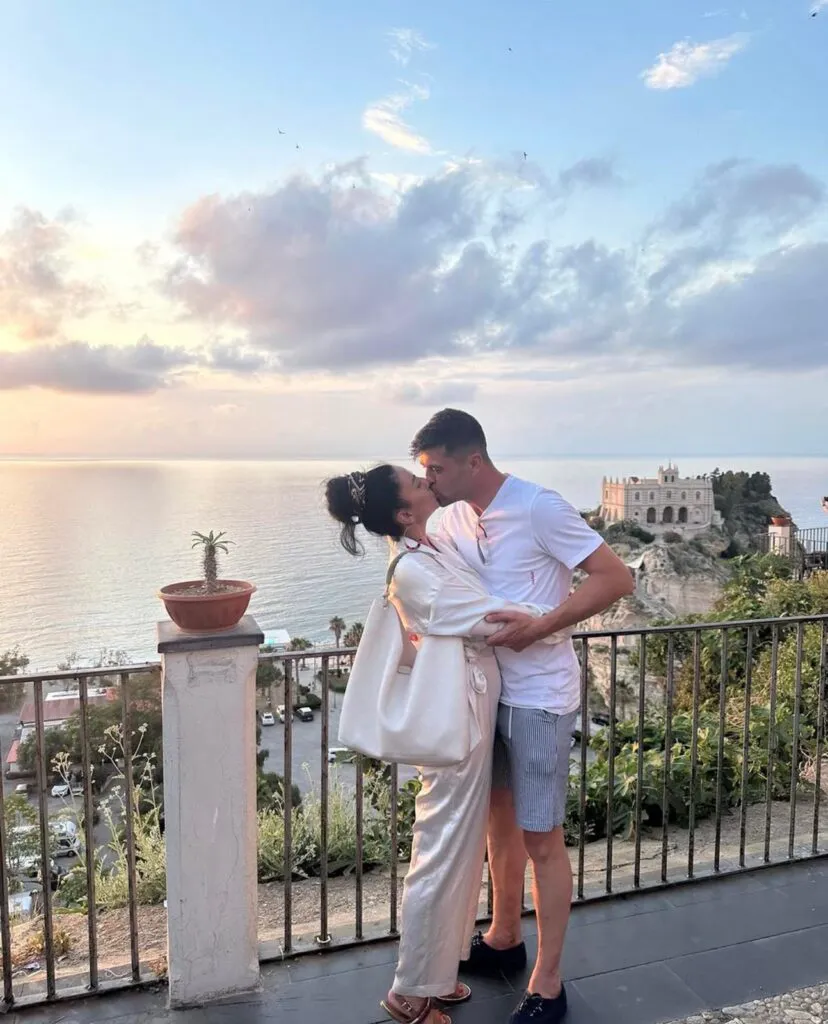 Marius Elisei și Gabriela Băcinică afișează o iubire ca în filme – Foto 2 Marius Elisei și Gabriela Băcinică afișează o iubire ca în filme – Foto
