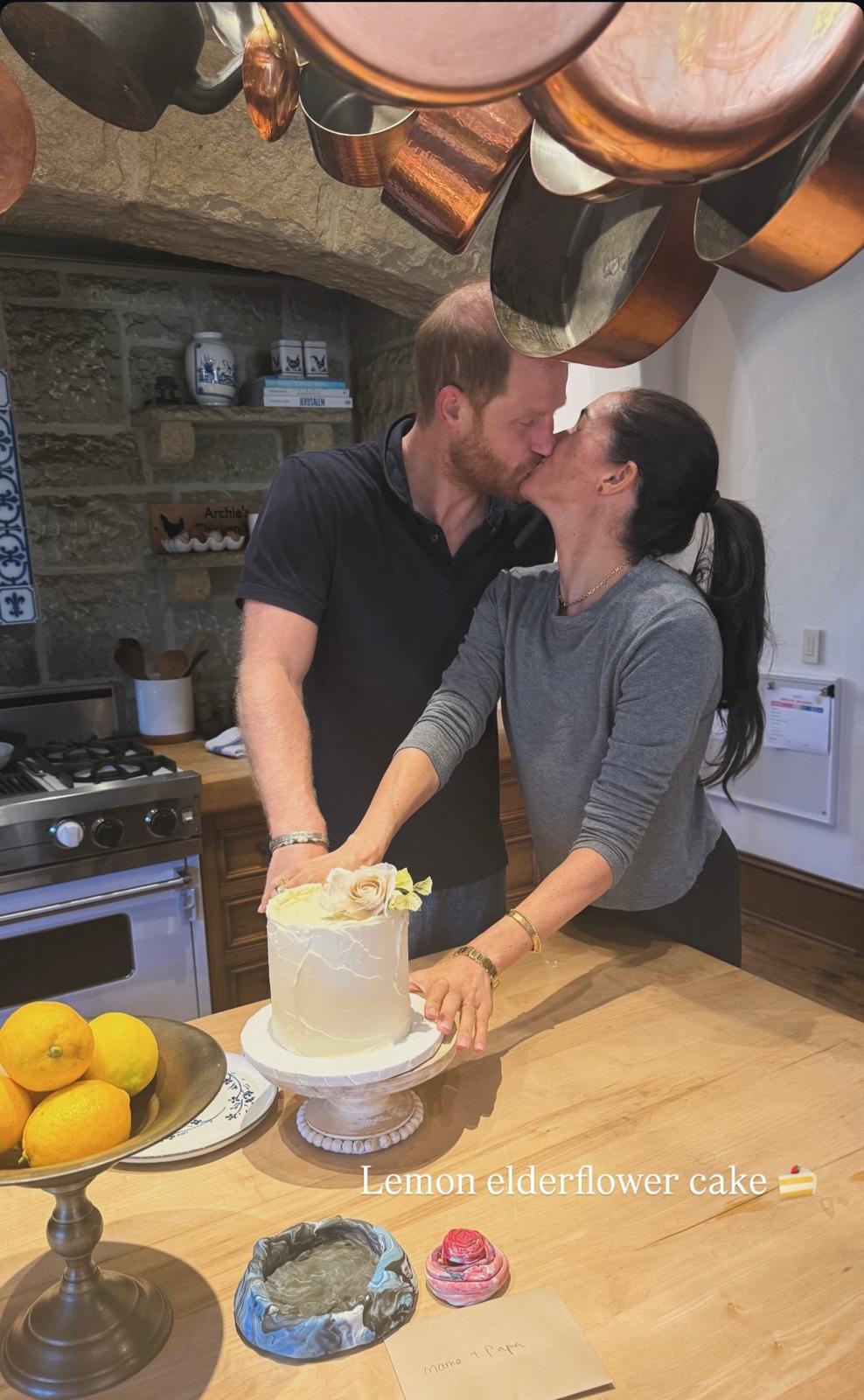 De ce se întorc, de fapt, Harry și Meghan în Marea Britanie. Indiciile care au apărut încă din 2025