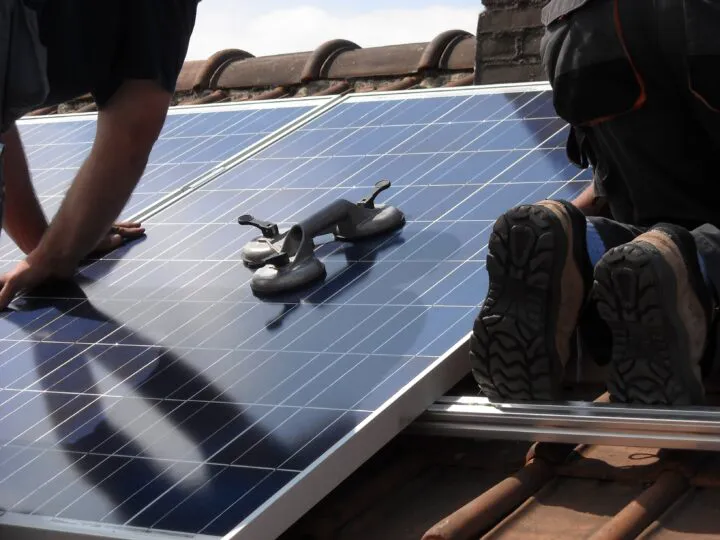 Panourile fotovoltaice în 2026: afacere bună sau cheltuială inutilă? Calculul complet