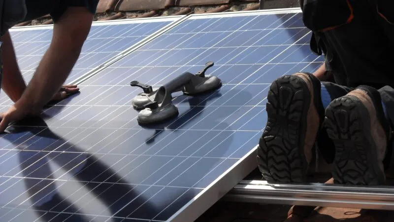 Panourile fotovoltaice în 2026: afacere bună sau cheltuială inutilă? Calculul complet