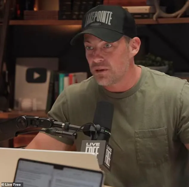 Pastor american, afirmații halucinante despre OZN-uri și Iisus: „Cei răpiți de extratereștri vorbesc despre Antihrist” 2 Pastor american, afirmații halucinante despre OZN-uri și Iisus: „Cei răpiți de extratereștri vorbesc despre Antihrist”