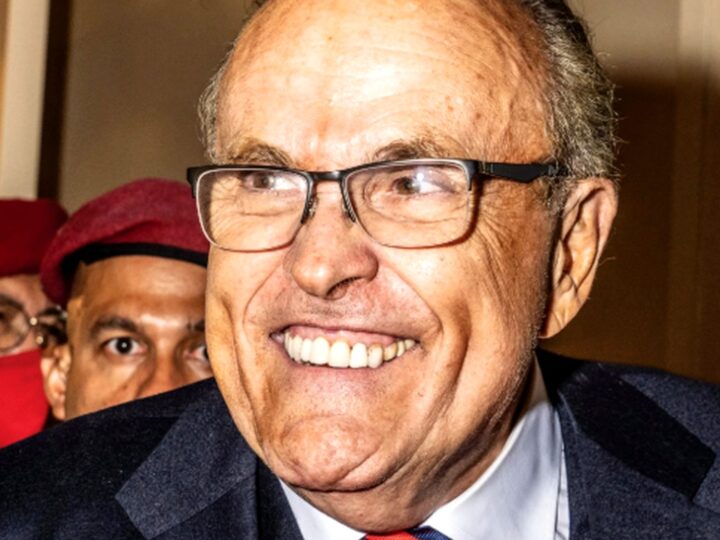 Fostul primar al New York-ului, Rudy Giuliani, internat de urgență. Donald Trump, mesaj pentru „adevăratul luptător”