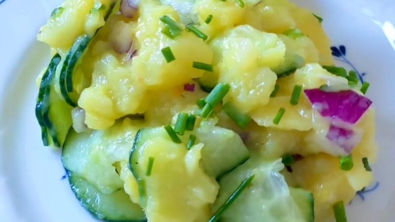 Salata de cartofi preferată de nemți face senzație vara aceasta