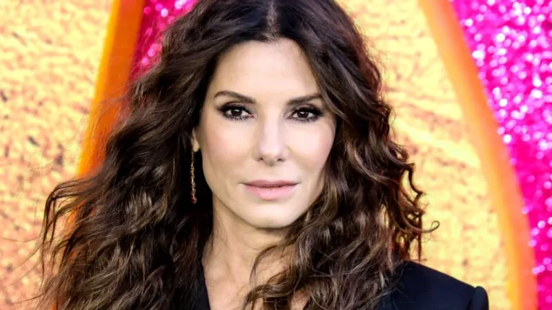 Cel mai prețios cadou primit de Sandra Bullock datează din 1935. Colierele vedetei valorează o avere