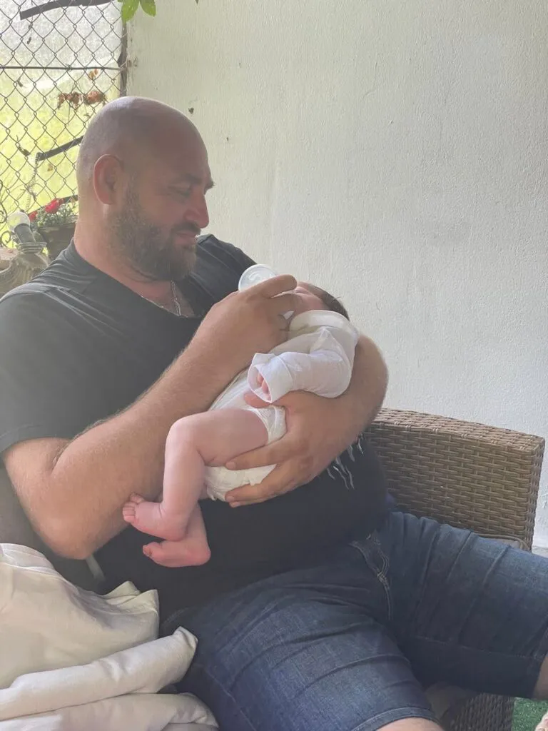 Theo Rose, în doliu. Nimeni nu a știut de relația ei cu salvatorul care a murit prematur