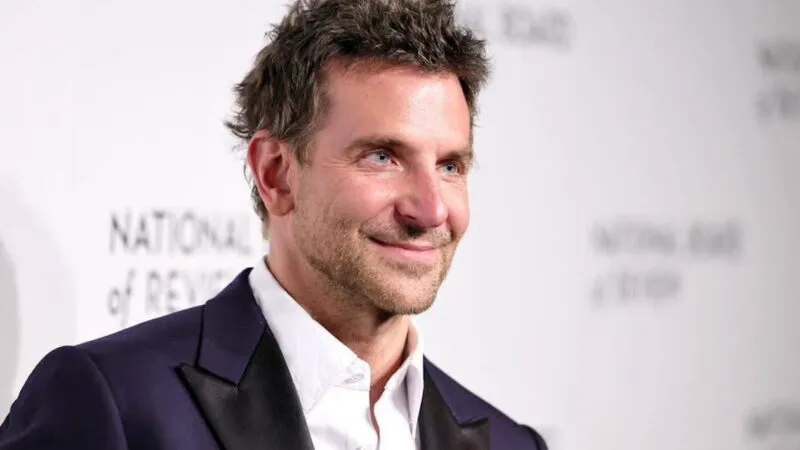 Bradley Cooper, de nerecunoscut la 51 de ani. Lumea spune că pare cu 20 de ani mai tânăr: „Nu are cum să fie doar genetica”