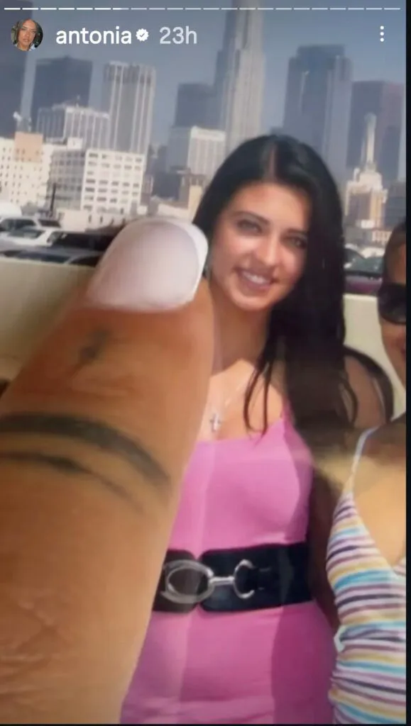 Cum arăta Antonia în adolescența petrecută în SUA. Imagini din albumul ei personal 2 Cum arăta Antonia în adolescența petrecută în SUA. Imagini din albumul ei personal