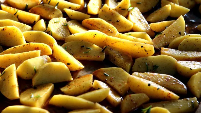 Secretul pentru cartofi grecești delicioși, rețeta perfectă pentru Postul de vară