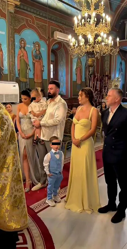 Laurențiu Reghecampf spune că lumea a înțeles greșit: „Nu a existat o cerere în căsătorie, nu a fost nimic” 2 Laurențiu Reghecampf spune că lumea a înțeles greșit: „Nu a existat o cerere în căsătorie, nu a fost nimic”
