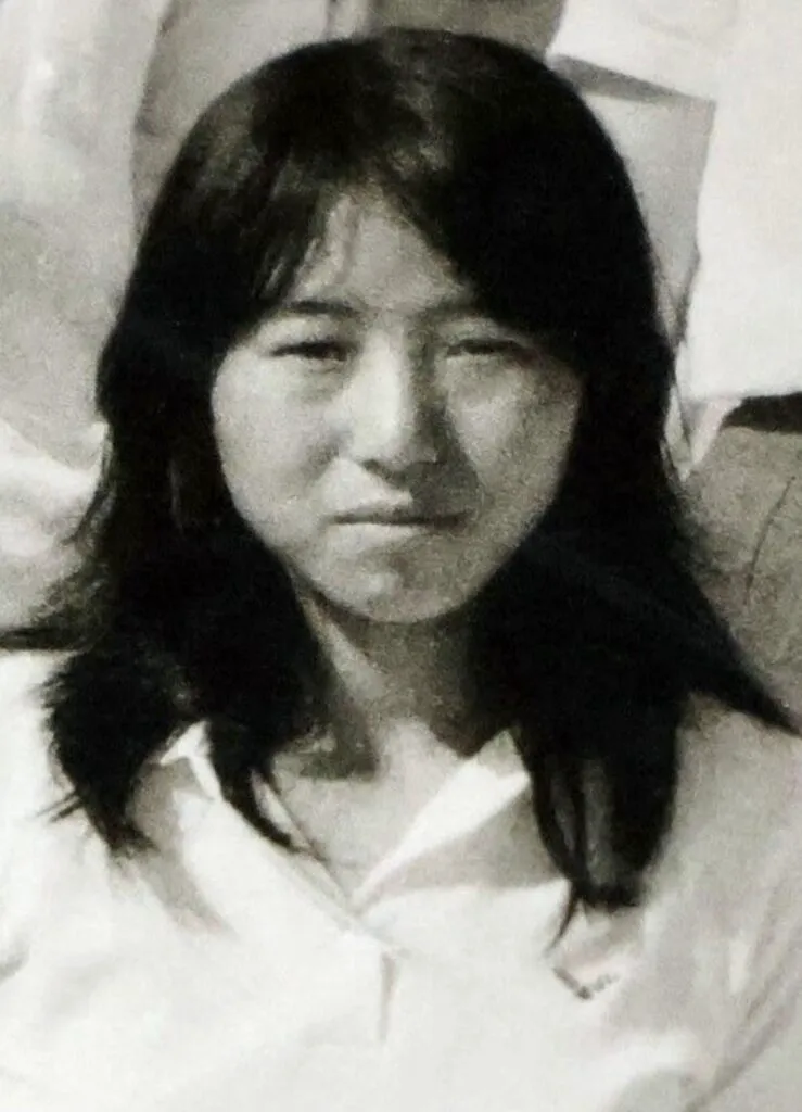 Crima din Japonia rezolvată după 26 de ani. Gestul incredibil al soțului a dus la prinderea ucigașei 5 Povestea incredibilă a unui soț care a plătit chirie 26 de ani, păstrând scena crimei intactă. Noile tehnologii au rezolvat în sfârșit cazul