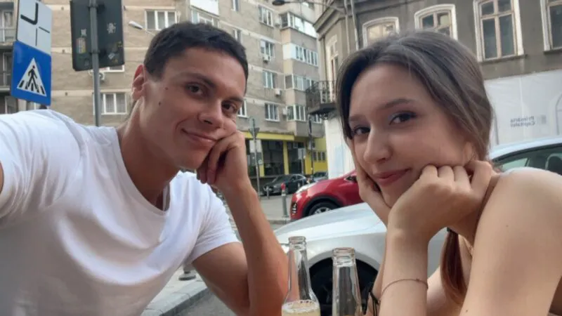 David Popovici a dus-o pe iubita sa, Taisia în „orașul iubirii”. I-a demonstrat și că este cel mai rapid