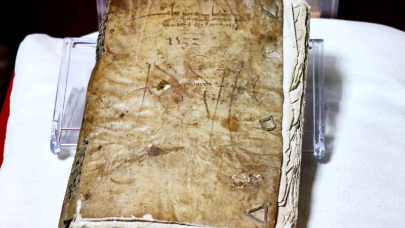 Tulburătorul manuscris din piele umană din Kazahstan. Ascunde secrete pe care nimeni nu le-a descoperit pe deplin