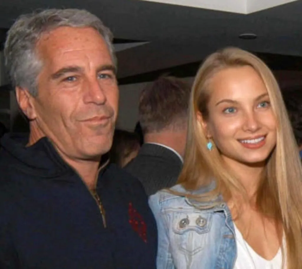 Omul-cheie din anturajul lui Jeffrey Epstein, chemat să dea explicații. Ce a spus fosta asistentă în fața Congresului 2 Omul-cheie din anturajul lui Jeffrey Epstein, chemat să dea explicații. Ce a spus fosta asistentă în fața Congresului