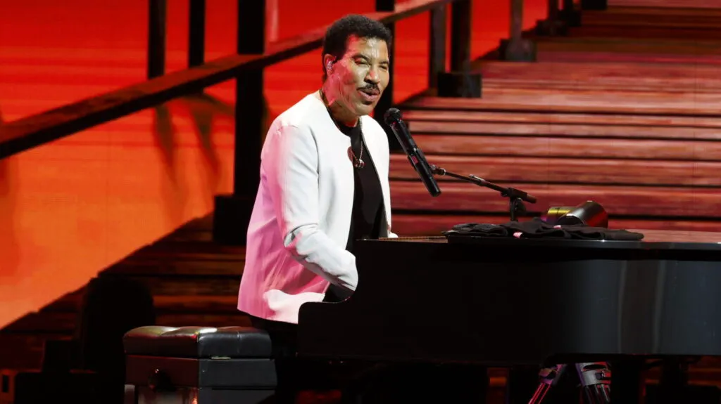 Lionel Richie, internat la ATI după concertul din St. Louis. Ultimele informații despre starea legendarului cântăreț