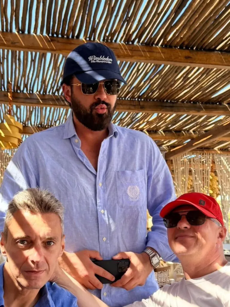 Mircea Badea a „vânat” peștele-iepure în Grecia. Ce i-au spus pescarii despre „arătarea” care a panicat pe români