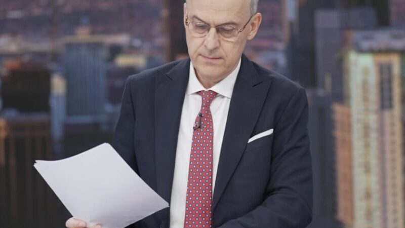 Reacții în lanț după anunțul demisiei lui Răzvan Dumitrescu la Antena 3 CNN. Mihai Gâdea păstrează tăcerea