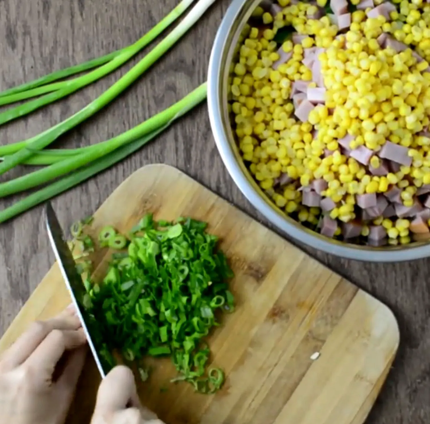 Salată spaniolă de varză cu șuncă. Rețetă simplă și rapidă de vară 2 Salată spaniolă de varză cu șuncă. Rețetă simplă și rapidă de vară