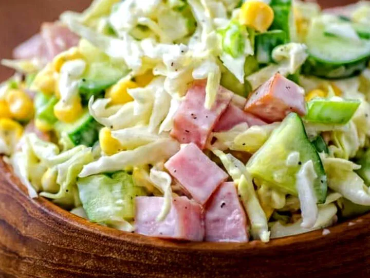 Salată spaniolă de varză cu șuncă. Rețetă simplă și rapidă de vară