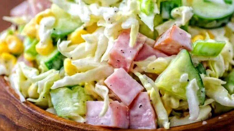 Salată spaniolă de varză cu șuncă. Rețetă simplă și rapidă de vară