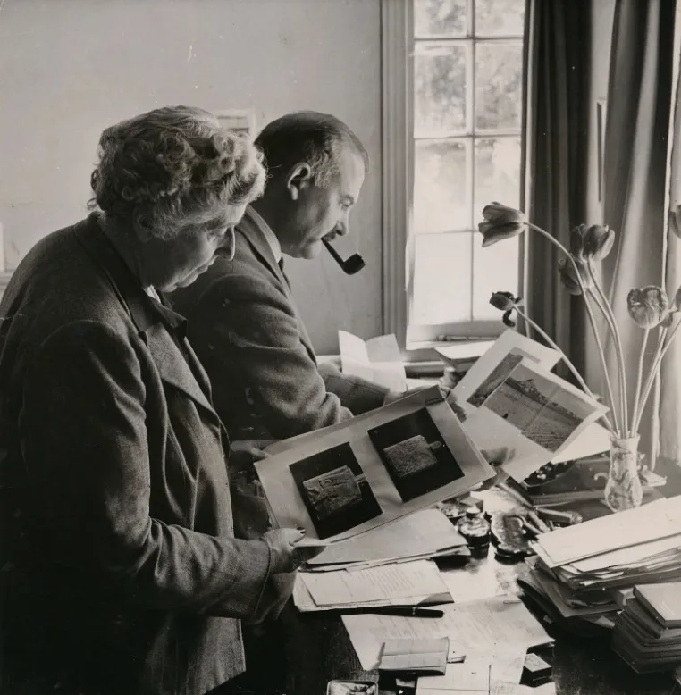 Bărbatul care i-a vindecat inima scriitoarei Agatha Christie. Povestea de dragoste în care aproape nimeni nu a crezut 3 Bărbatul care i-a vindecat inima scriitoarei Agatha Christie. Povestea de dragoste în care aproape nimeni nu a crezut