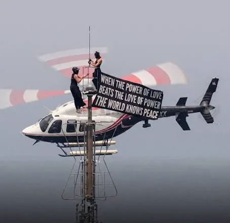 Adevărul din spatele escaladării Empire State Building de către un cuplu de ruși. Reacția dură a unui specialist: „Au încălcat toate regulile” 2 angela nikolau empire state building elicopter