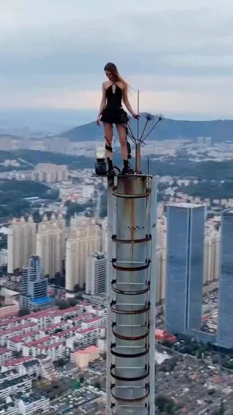 Adevărul din spatele escaladării Empire State Building de către un cuplu de ruși. Reacția dură a unui specialist: „Au încălcat toate regulile” 5 angela nikolau