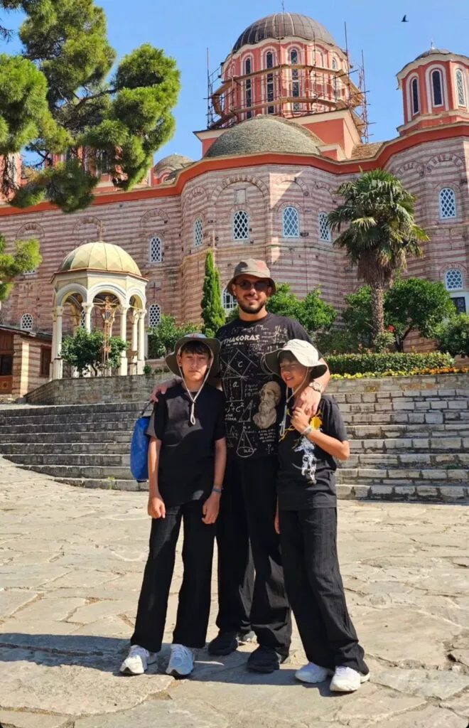 Gabi Bădălău își inițiază copiii într-un loc special: „Nu există dar mai mare pentru un tată” - Foto