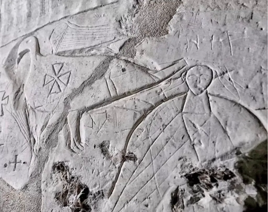 „Cappadocia României” există de peste 1.000 de ani. Misteriosul complex ascunde biserici săpate în stâncă și simboluri nedescifrate 3 „Cappadocia României” există și are peste 1.000 de ani. Misteriosul complex ascunde șase biserici săpate în stâncă și sute de simboluri nedescifrate
