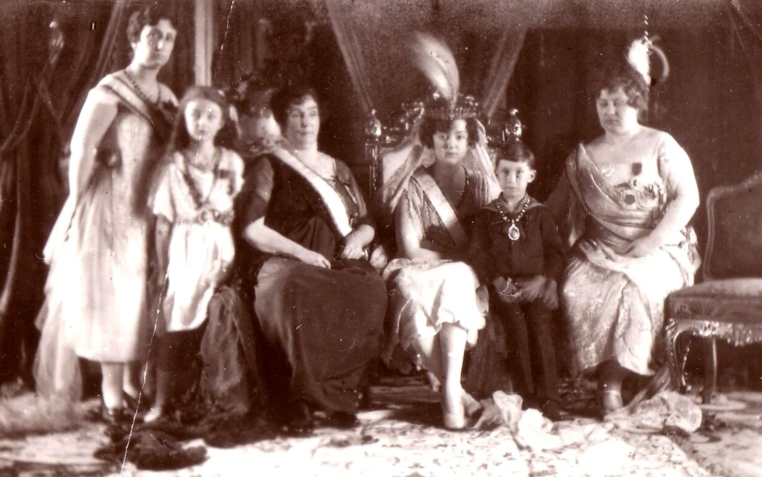Povestea tristă a ultimului sultan al Imperiului Otoman. A murit atât de sărac încât i s-a pus „sechestru pe sicriu” 3 Povestea tristă a ultimului sultan al Imperiului Otoman. A murit atât de sărac încât i s-a pus „sechestru pe sicriu”