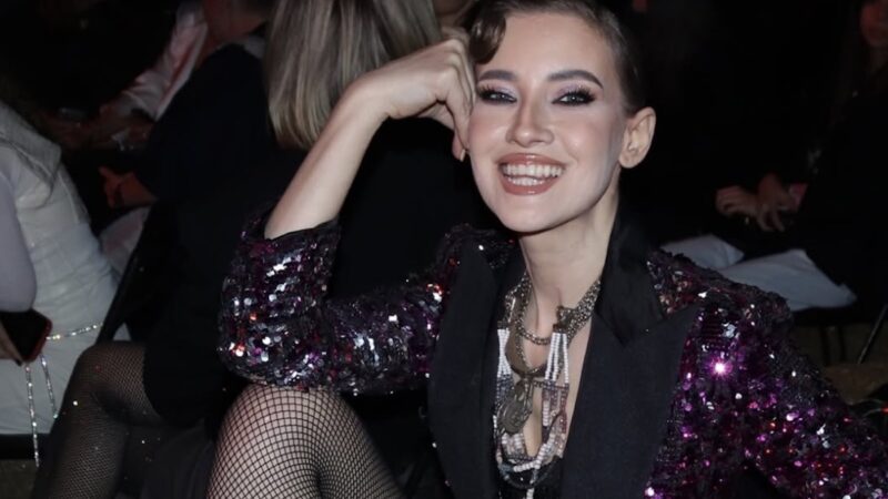 Iulia Albu și-a amenajat un „pat anti divorț” în noua casă. Planul e să nu se mai certe cu Mike – Foto