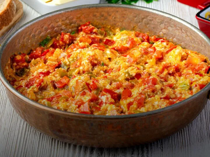 Deliciul care a uimit palatele sultanilor. Rețeta legendară a celui mai bun mic dejun din Turcia