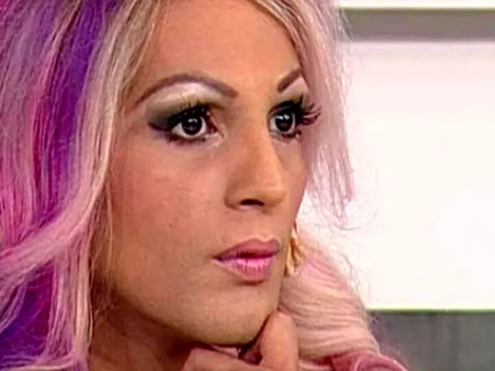 Dezvăluiri-șoc despre cântăreața transgender Naomy. Mărturii cutremurătoare despre diagnosticul crunt și ultimii ani din viață