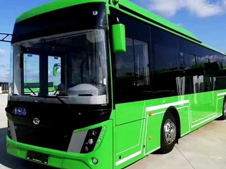 Bancuri. Mămico, astăzi în autobuz, tata m-a pus să cedez locul unei domnișoare… Ce urmează, e genial!