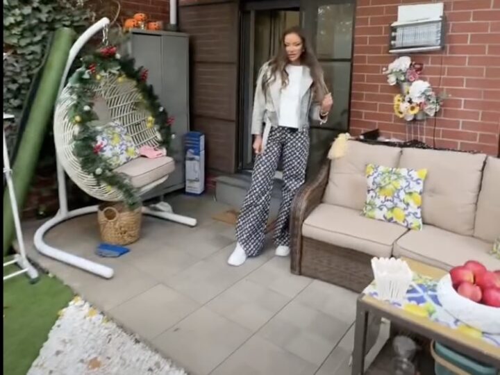 Bianca Drăgușanu și-a făcut grădină în fața blocului cu iarbă artificială. Ne-a arătat și apartamentul