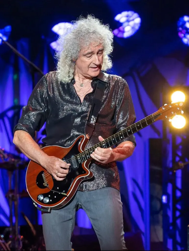 Brian May, legătura dintre Queen și Univers. A lăsat astrofizica pentru rock și s-a întors după 30 de ani