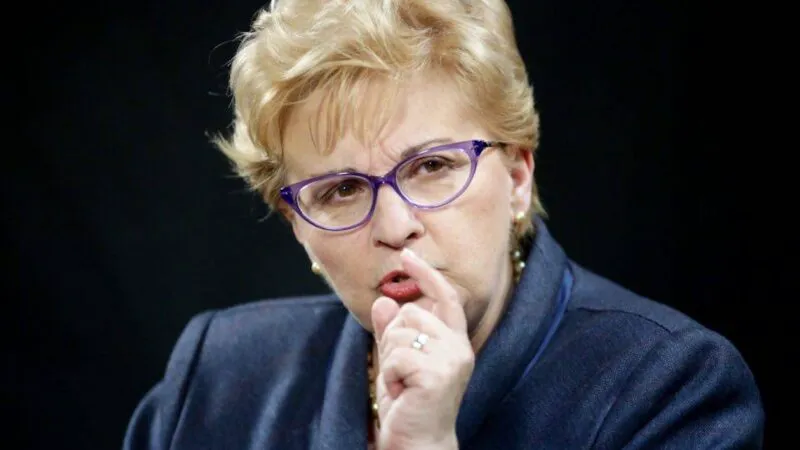 A murit Brîndușa Armanca, una dintre vocile puternice ale jurnalismului românesc. „Suntem mai puțini”