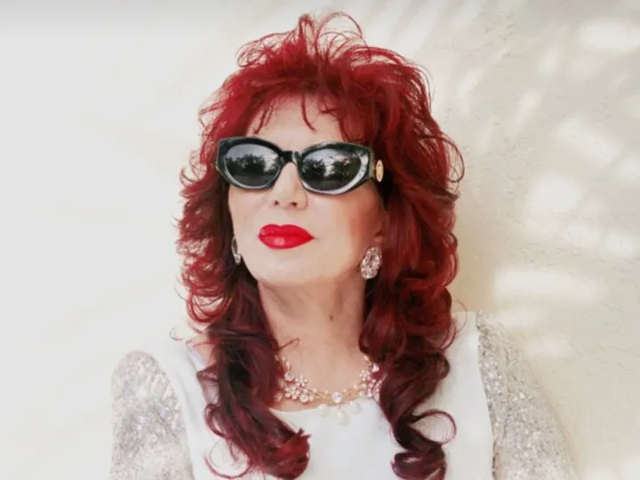 Carmen Harra scoate „globul de cristal” și anunță marea resetare planetară